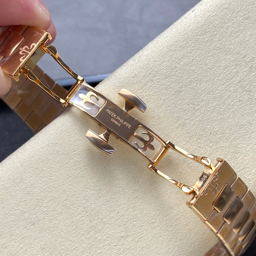 Patek Philippe Nautilus PP5712GR
