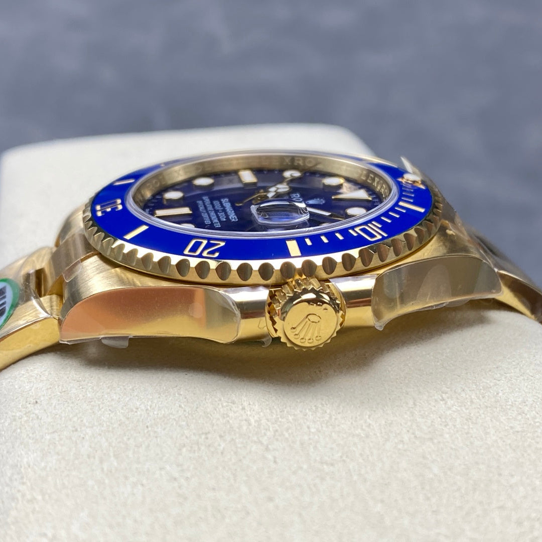 Rolex "Submariner" Gold Blue Dial
