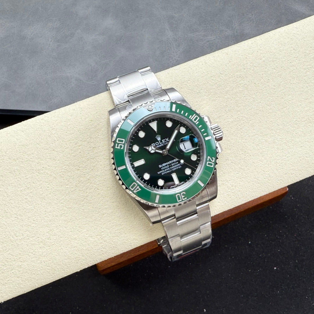 Rolex "Submariner" Hulk