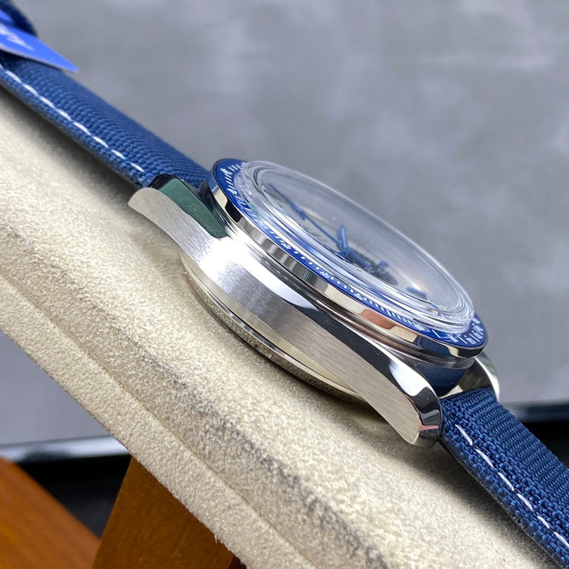 Omega SpeedMaster Snoopy