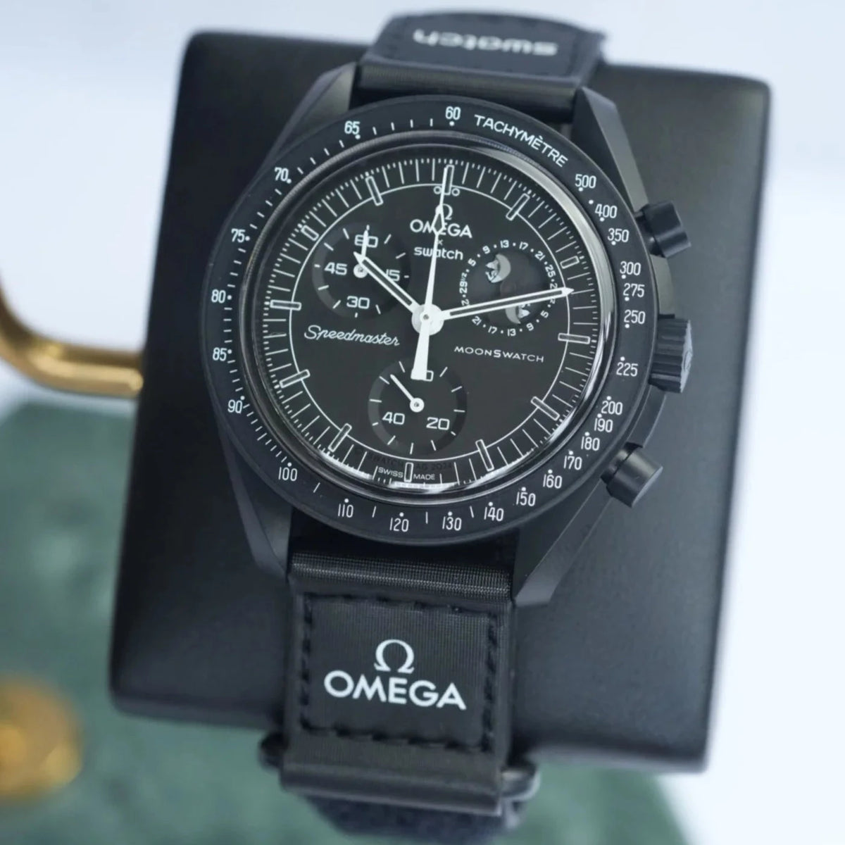 Swatch Omega New Moon “Snoopy”