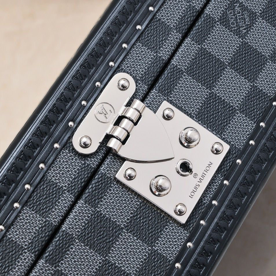 LV Watch Box black