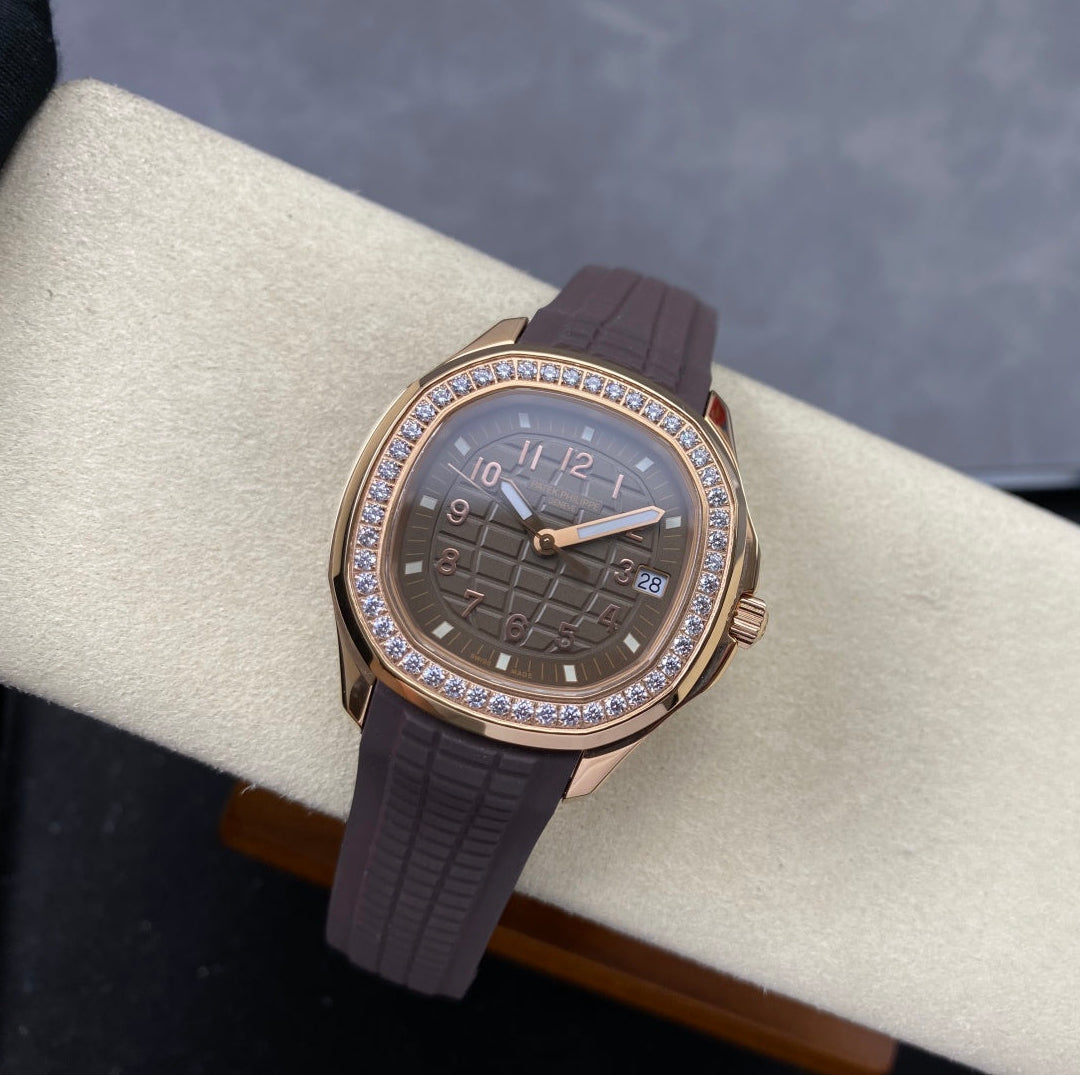 Patek Philippe Aquanaut Travel Time Diamond Bezel