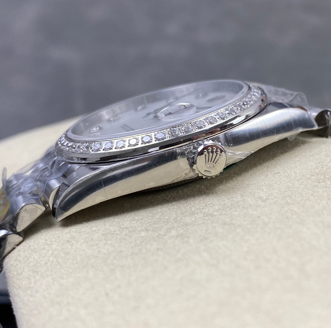 Rolex "Date Just Pearl Face Diamond
