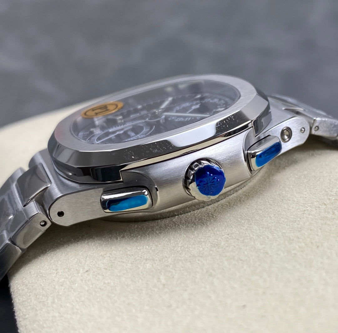 Patek Philippe Nautilus 5990 Silver