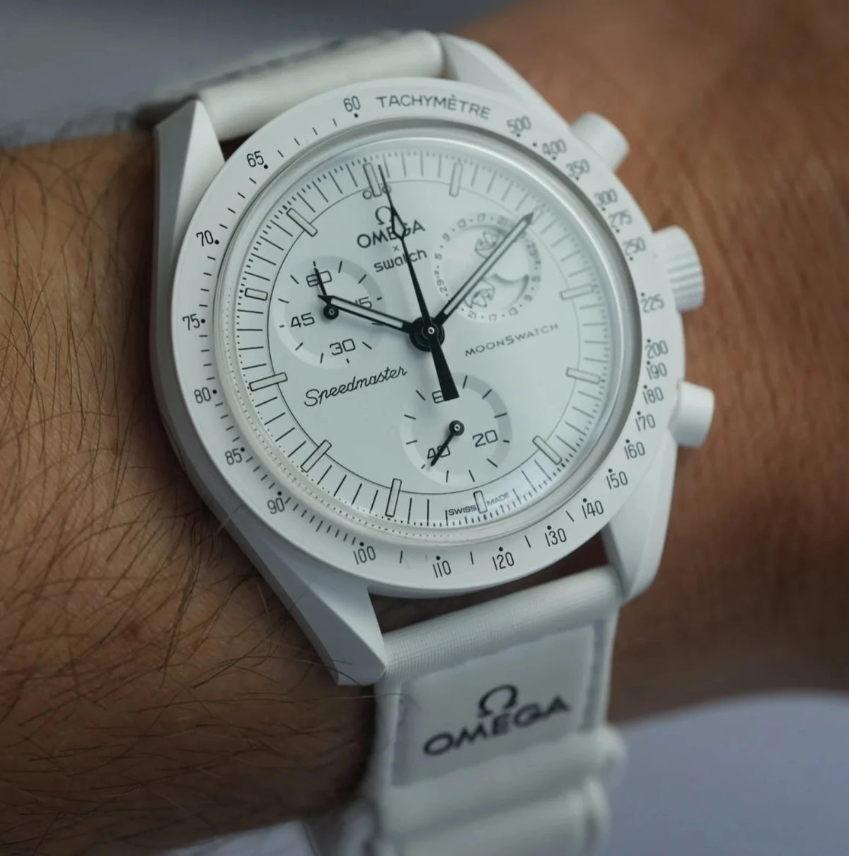 Swatch Omega Full Moon “Snoopy”